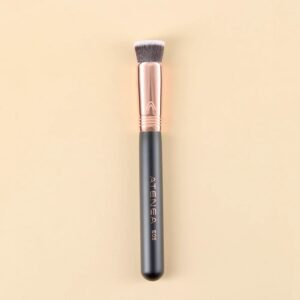 Brocha para corrector y base – black gold 08